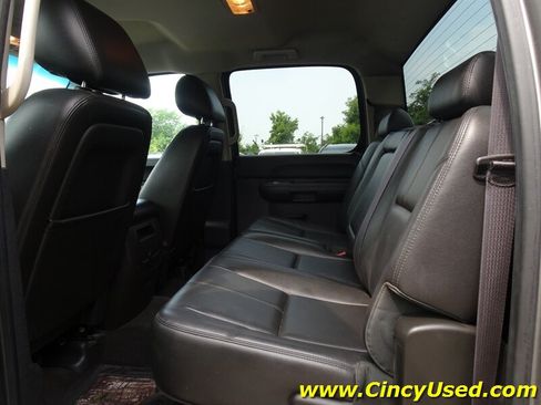 Used 2013 Chevrolet Silverado 2500 LT w/ Interior Plus Package AWD/4WD image 13