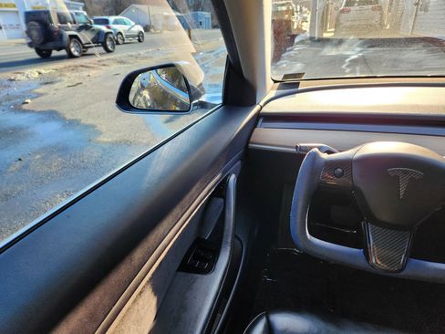 Used 2019 Tesla Model 3 Standard Range Plus image 30