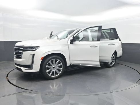 Used 2021 Cadillac Escalade Premium Luxury Platinum RWD image 41