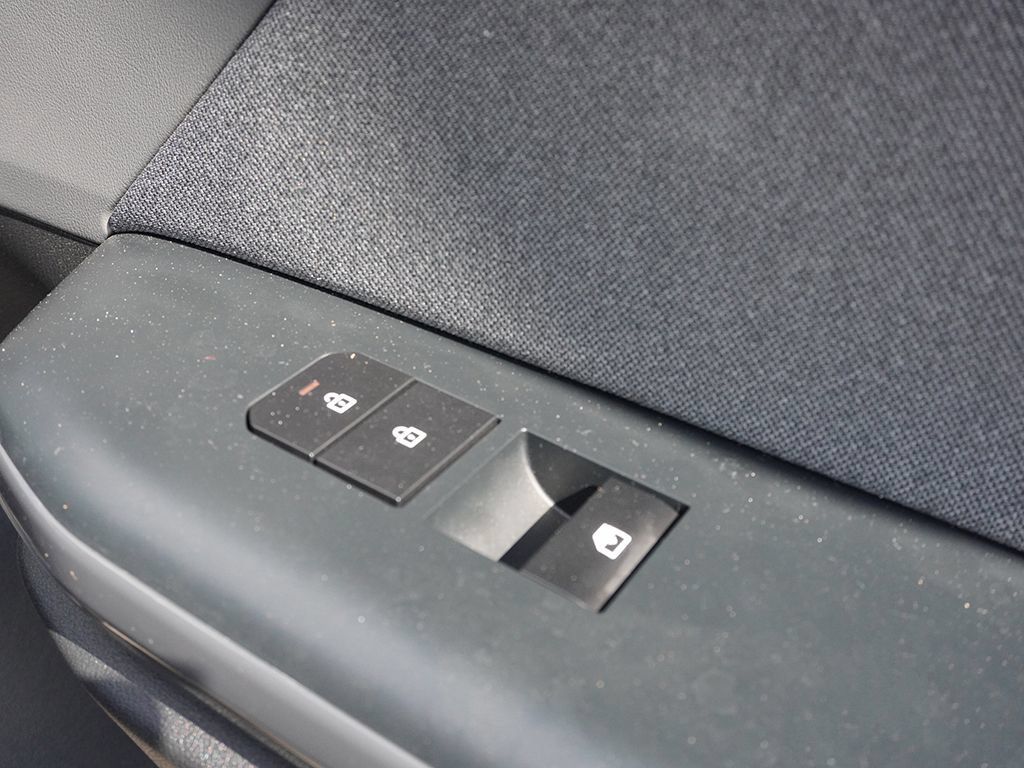 Certified 2025 Kia K4 EX FWD image 36