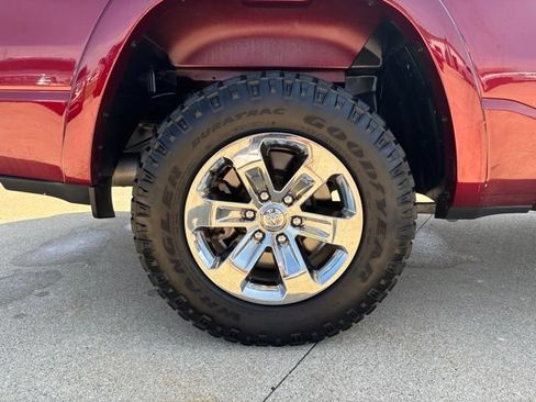 Used 2021 RAM 1500 Laramie AWD/4WD image 10