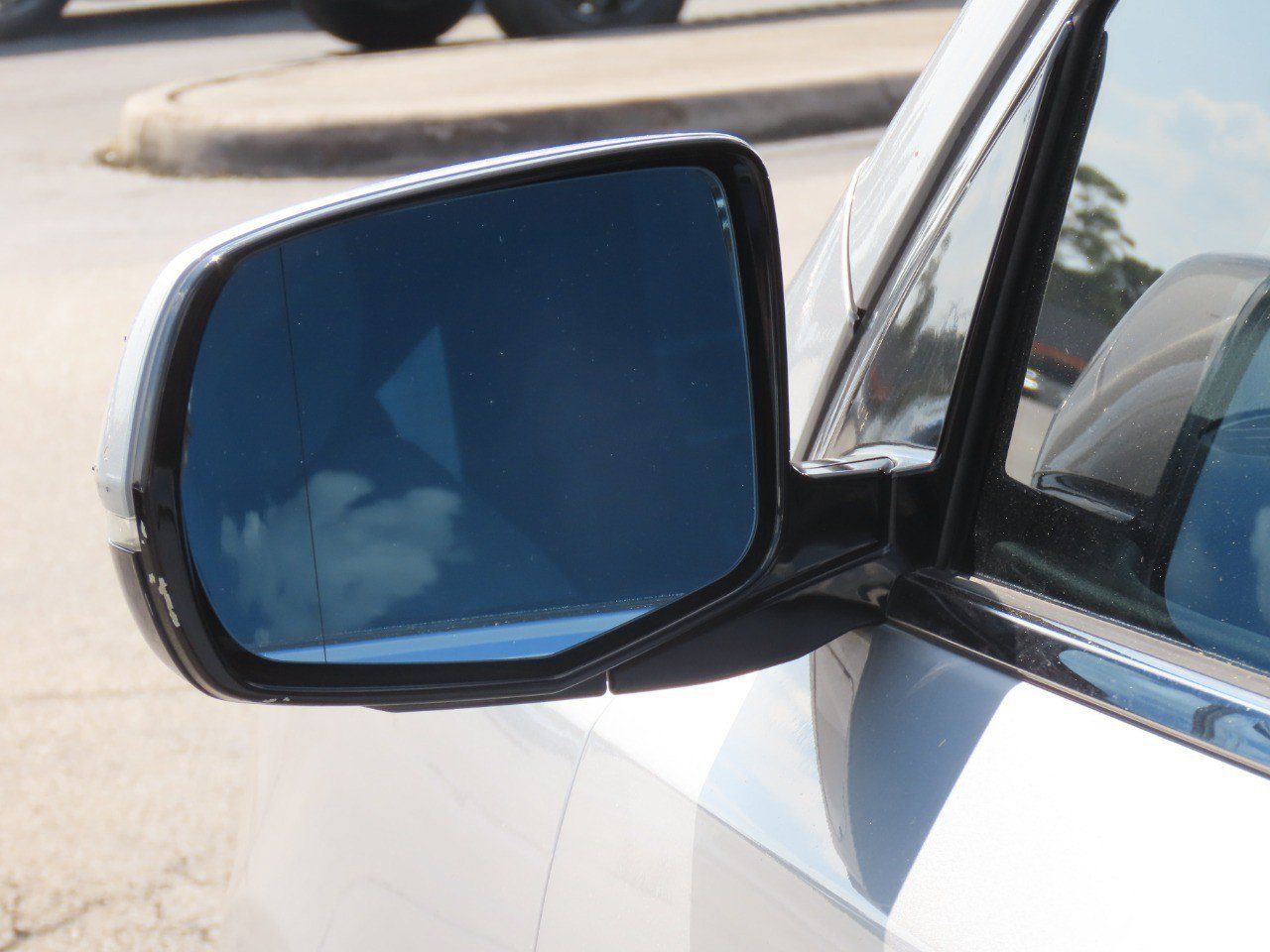 Used 2015 Acura MDX w/ Technology Package FWD image 19
