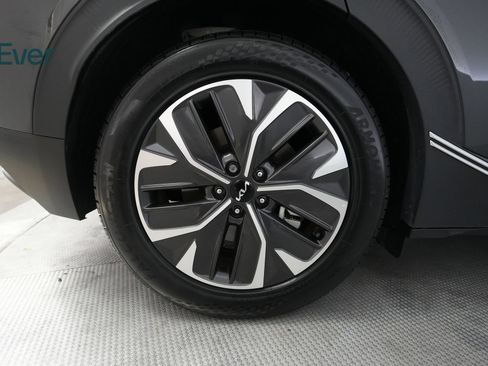 Used 2024 Kia EV6 Light RWD image 22