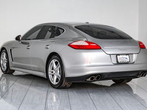 Used 2010 Porsche Panamera S RWD image 8