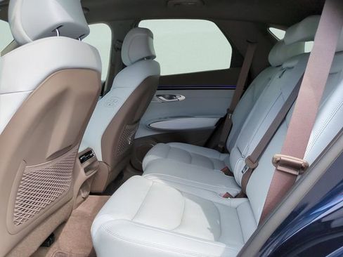 New 2026 Genesis GV70 2.5T Advanced w/ G1 Accessory Package image 13