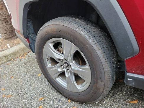 Used 2025 Toyota RAV4 XLE image 10