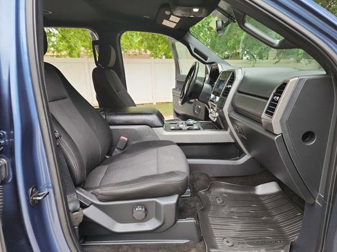 Used 2018 Ford Expedition XLT image 43