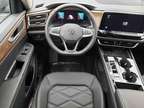 New 2026 Volkswagen Atlas SE AWD/4WD image 9