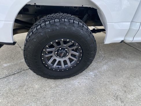 Used 2019 Ford F150 XLT image 3