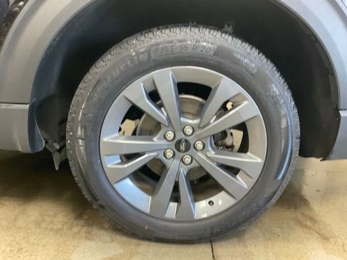 Used 2023 Ford Explorer XLT w/ Equipment Group 202A image 18