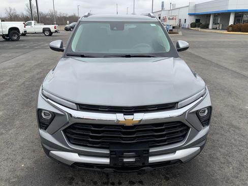 Used 2025 Chevrolet TrailBlazer LT image 3