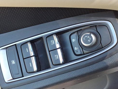 Used 2020 Subaru Ascent Limited w/ Technology Package AWD/4WD image 24