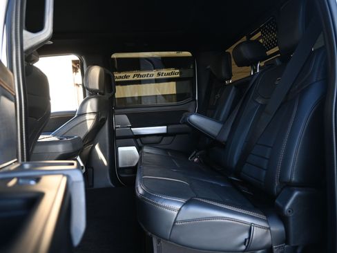 Used 2024 Ford F350 Platinum w/ FX4 Off-Road Package image 16