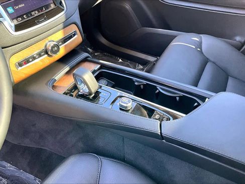 Certified 2023 Volvo XC90 B6 Plus w/ Protection Package image 16