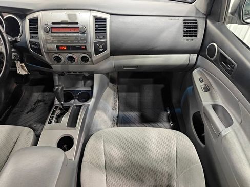 Used 2011 Toyota Tacoma 4x4 Access Cab w/ SR5 Pkg #2 image 28