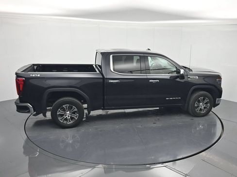 Certified 2025 GMC Sierra 1500 SLT AWD/4WD image 32