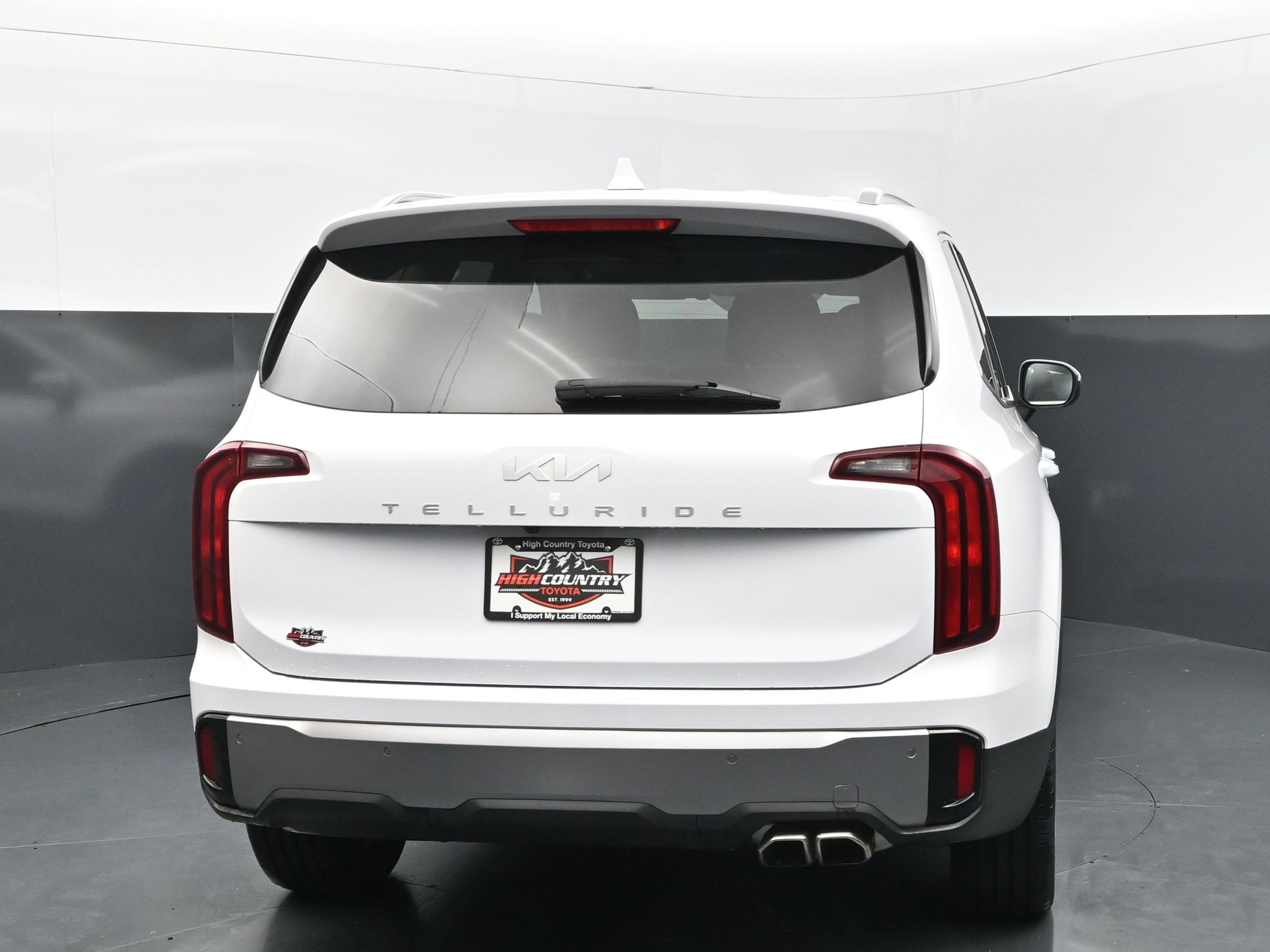 Used 2025 Kia Telluride S FWD image 5