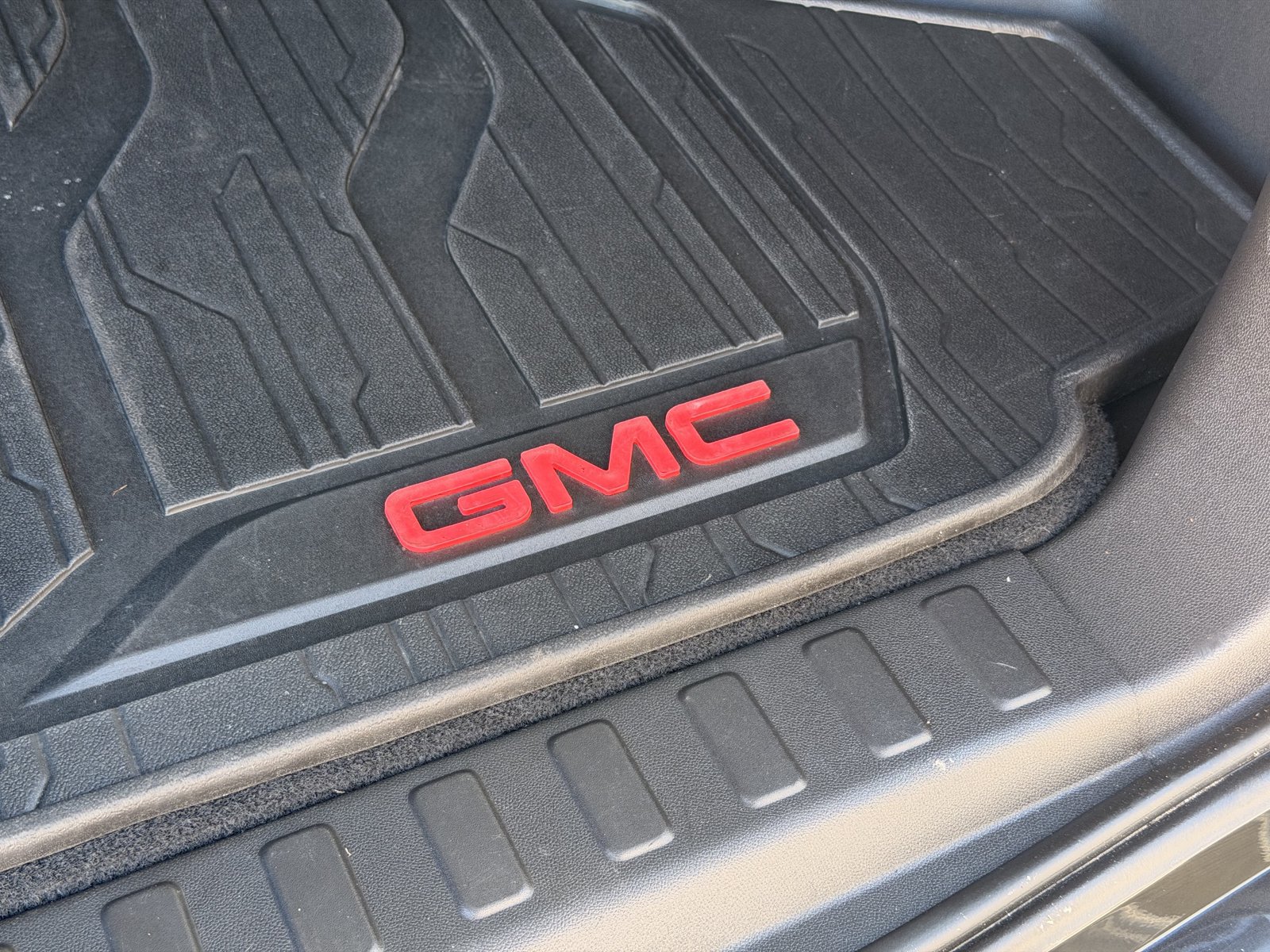 Used 2021 GMC Terrain SLE w/ Driver Convenience Package FWD image 37