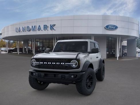 New 2026 Ford Bronco Badlands AWD/4WD image 2