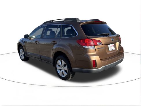 Used 2011 Subaru Outback 2.5i Premium w/ All-Weather Pkg image 5