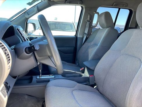 Used 2017 Nissan Frontier SV image 20