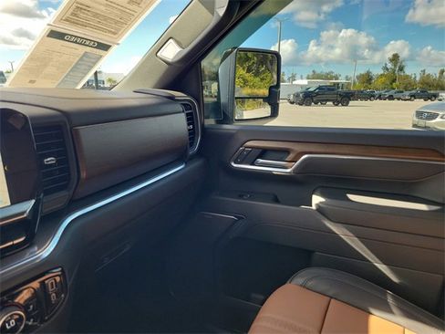 Certified 2025 Chevrolet Silverado 3500 High Country w/ High Country Premium Package image 28