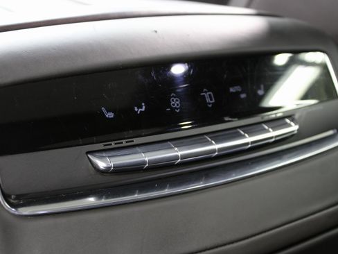 Used 2023 Cadillac Escalade Premium Luxury Platinum image 11