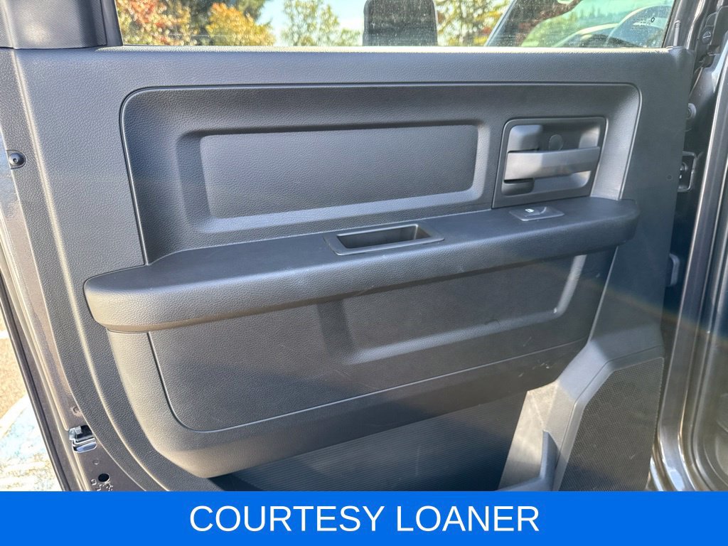 Used 2024 RAM 2500 Tradesman w/ Chrome Appearance Group AWD/4WD image 8
