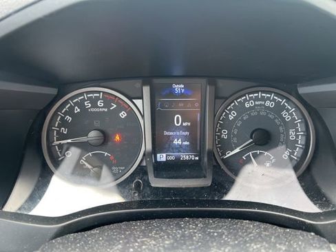 Used 2023 Toyota Tacoma TRD Sport w/ TRD Premium Sport Package AWD/4WD image 6