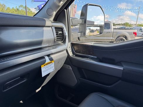 New 2026 Ford F250 Lariat w/ Black Appearance Package image 30
