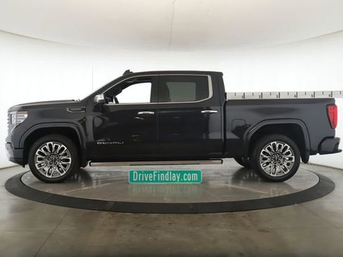 Used 2026 GMC Sierra 1500 Denali Ultimate image 9