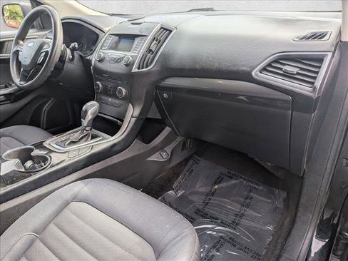 Used 2017 Ford Edge SE image 20