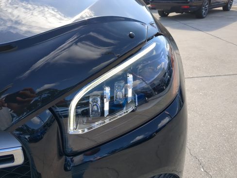 Used 2023 Mercedes-Benz GLS 450 4MATIC image 9