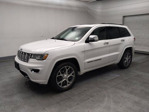 Used 2020 Jeep Grand Cherokee Overland AWD/4WD image 2