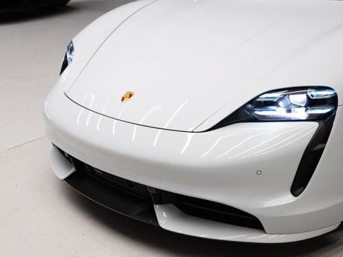 Certified 2020 Porsche Taycan Turbo AWD/4WD image 33