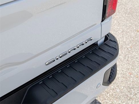 Used 2024 GMC Sierra 2500 Denali w/ Denali Reserve Package image 17