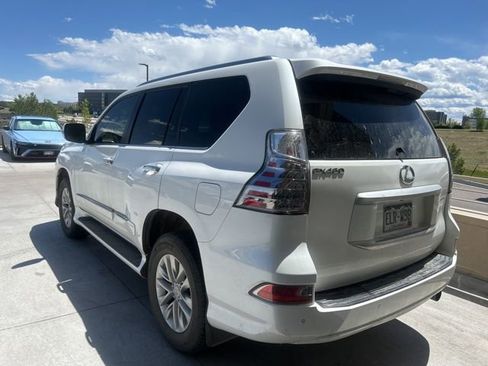 Used 2016 Lexus GX 460 w/ Premium Package AWD/4WD image 4