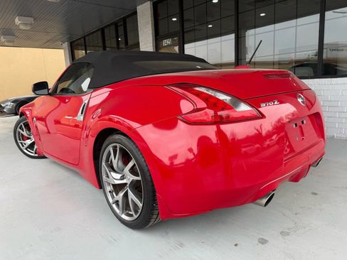 Used 2015 Nissan 370Z Touring Sport RWD image 3