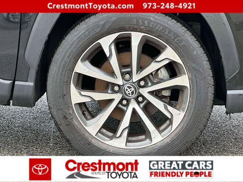 Certified 2023 Toyota Corolla Cross XLE w/ Convenience Package image 6