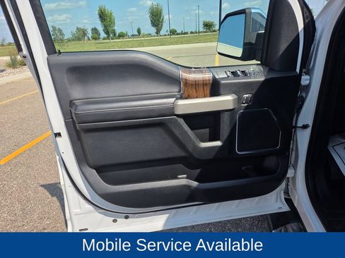 Used 2019 Ford F150 Lariat w/ Equipment Group 502A Luxury AWD/4WD image 5