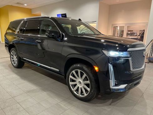 Used 2023 Cadillac Escalade ESV Premium Luxury Platinum image 8