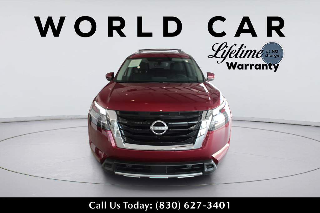Used 2024 Nissan Pathfinder SL FWD image 8