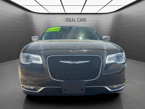 Used 2016 Chrysler 300 C RWD image 2
