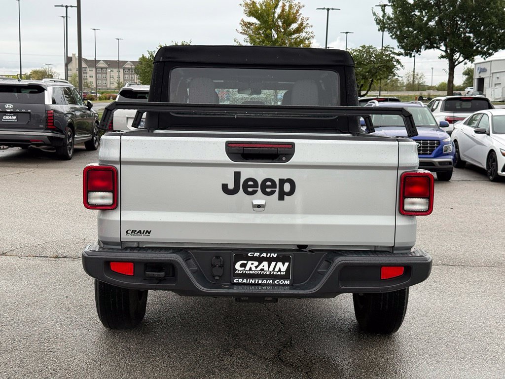 Used 2024 Jeep Gladiator Sport AWD/4WD image 6