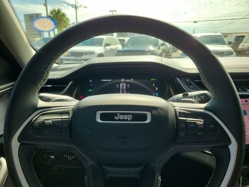 Used 2022 Jeep Grand Cherokee Limited 4xe w/ Luxury Tech Group II AWD/4WD image 21