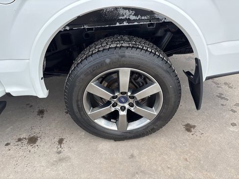 Used 2015 Ford F150 XLT w/ Equipment Group 302A Luxury image 14