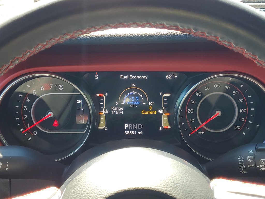 Used 2022 Jeep Wrangler Unlimited Rubicon AWD/4WD image 16