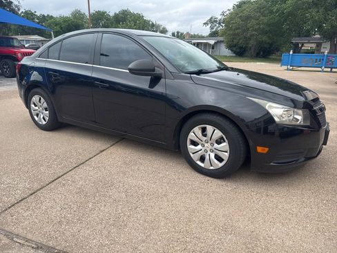 Used 2012 Chevrolet Cruze LS w/ Connectivity Package image 3