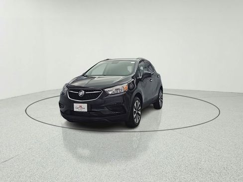 Used 2021 Buick Encore Preferred AWD/4WD image 2