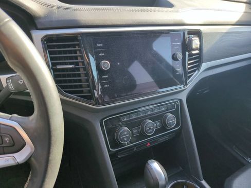 Certified 2023 Volkswagen Atlas SE w/ Panoramic Sunroof Package FWD image 6